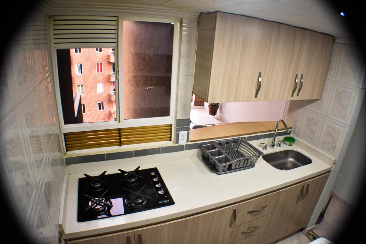 Hermoso Ubicado En Zona Centrica De Apartment Medellin